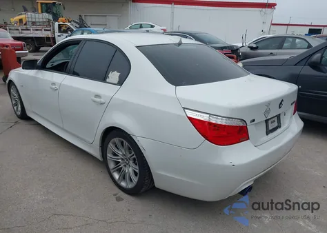 2010 BMW 528I из США, поврежденный, VIN WBANU5C54AC126129